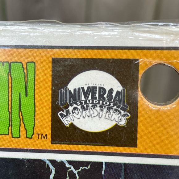 SOLD🔥Vintage Frankenstein Puzzle Collectible, Sealed - Picture 5 of 5